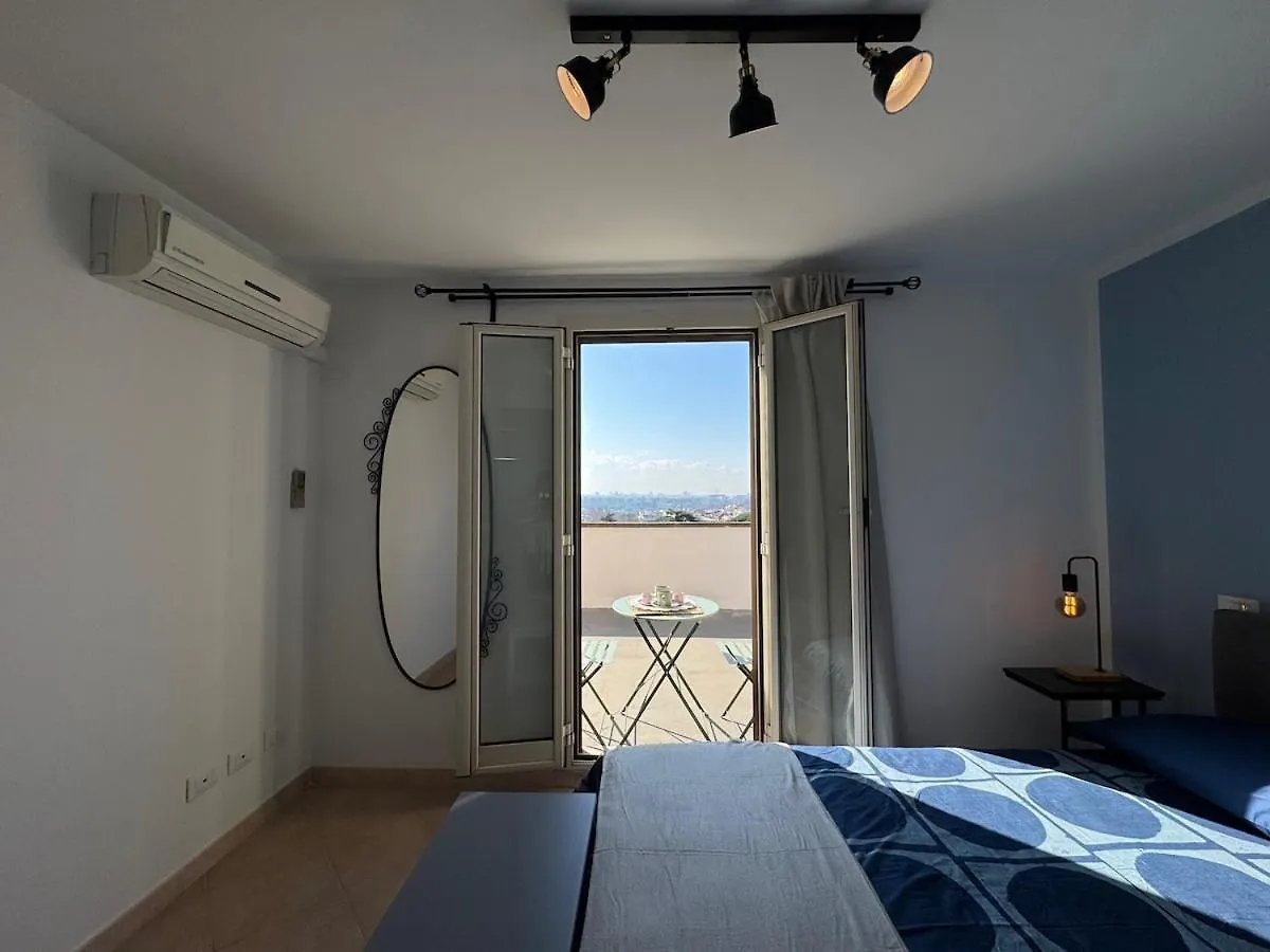 Apartment Rooftop Via Appia Nuova, Roma